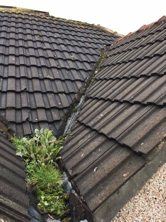 Tiled roof replacement @ Barnoldswick. This roof needs zero maintenance with the dry valleys